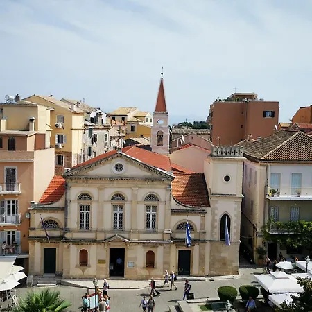 Attic Flat At San Giacomo Square-corfu Town アパート コルフ島