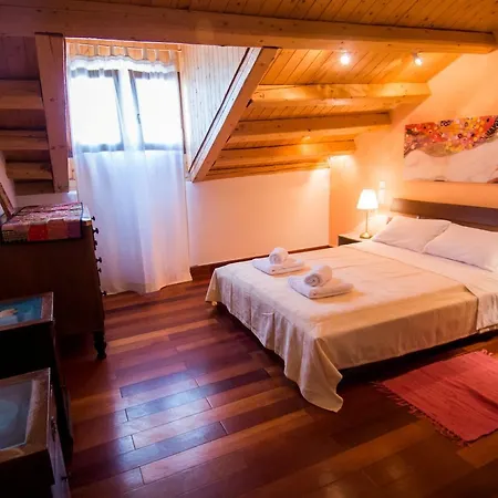 アパート Attic Flat At San Giacomo Square-corfu Town コルフ島
