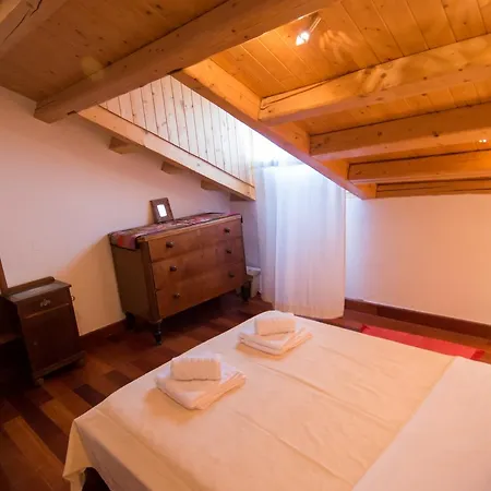 アパート Attic Flat At San Giacomo Square-corfu Town *